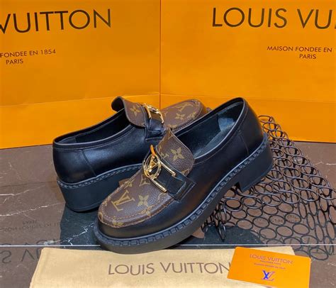 louis vuitton academy loafer